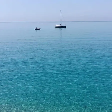 Tramonto Sul Mare 4 דירה *